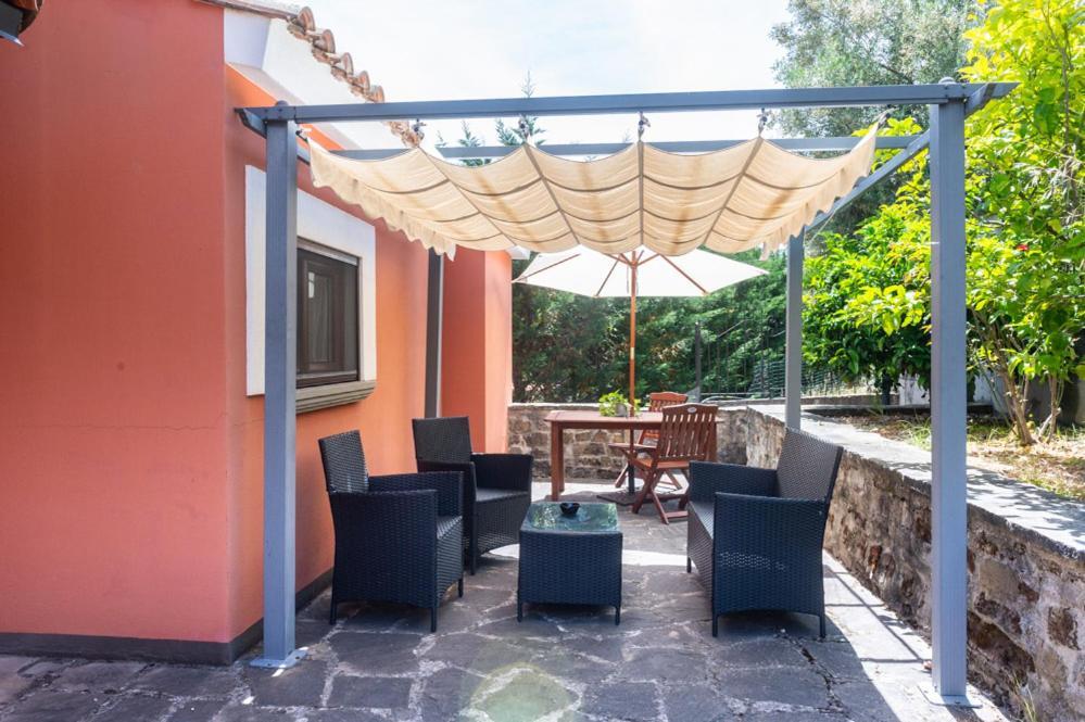 Antico Casale - Camere Con Angolo Cottura อากรอโปลี ภายนอก รูปภาพ