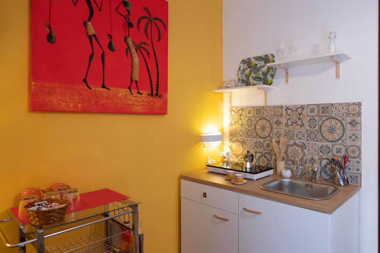 Antico Casale - Camere Con Angolo Cottura อากรอโปลี ภายนอก รูปภาพ