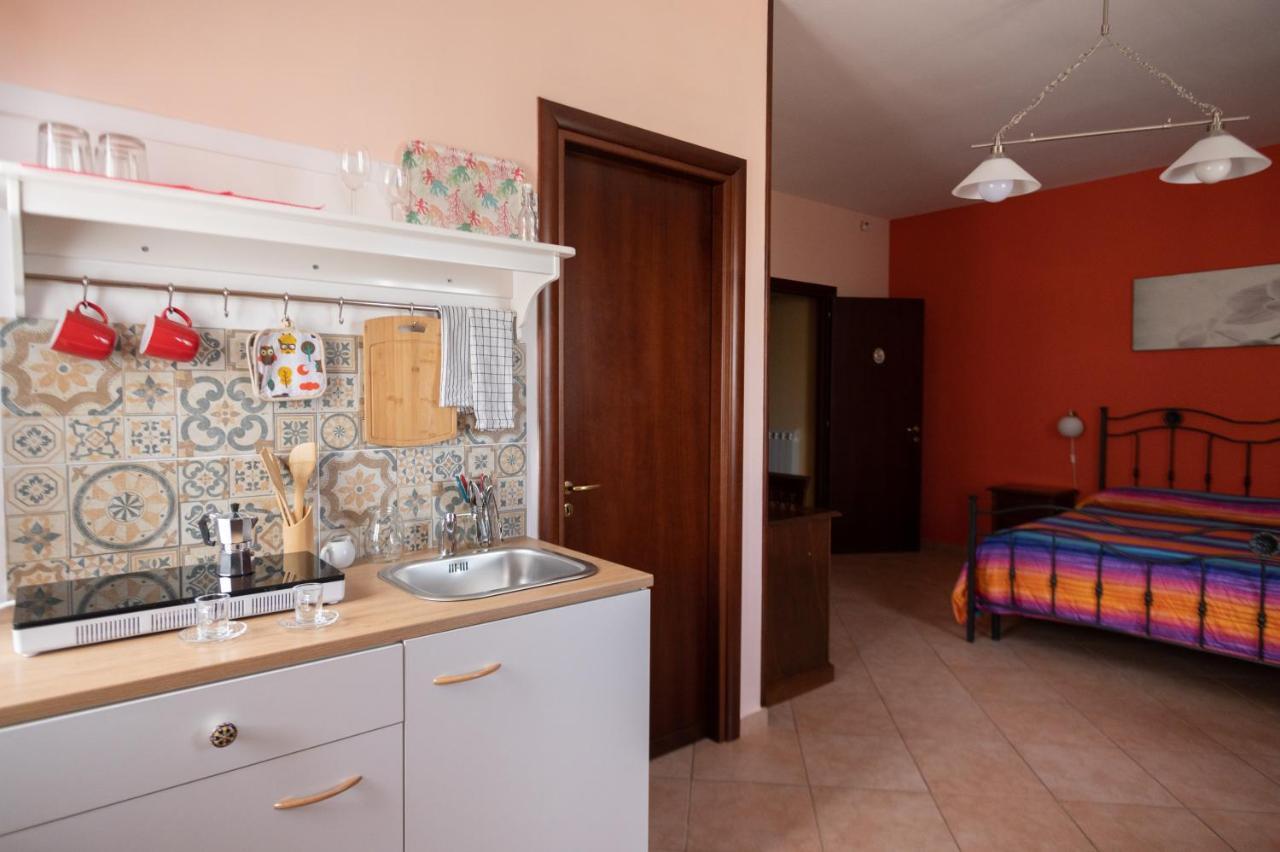 Antico Casale - Camere Con Angolo Cottura อากรอโปลี ภายนอก รูปภาพ