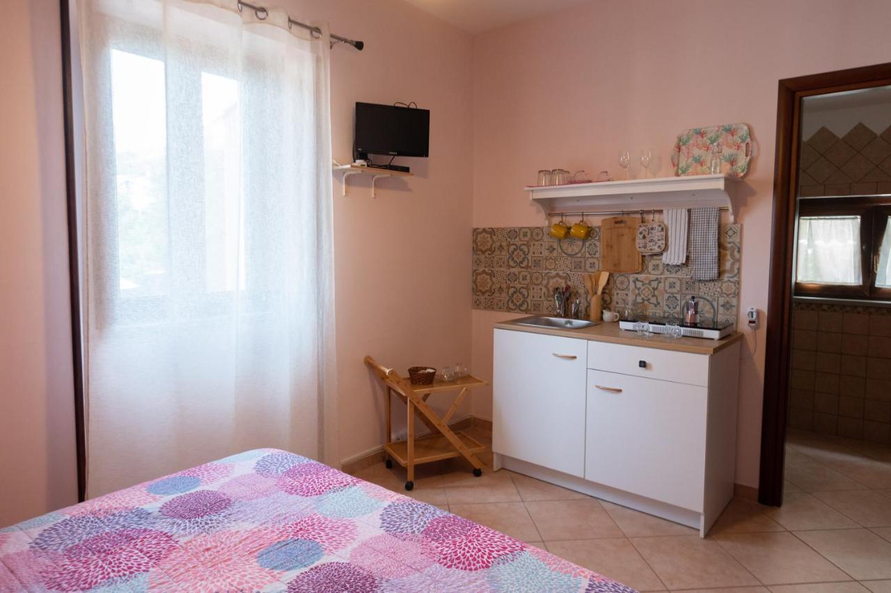 Antico Casale - Camere Con Angolo Cottura อากรอโปลี ภายนอก รูปภาพ